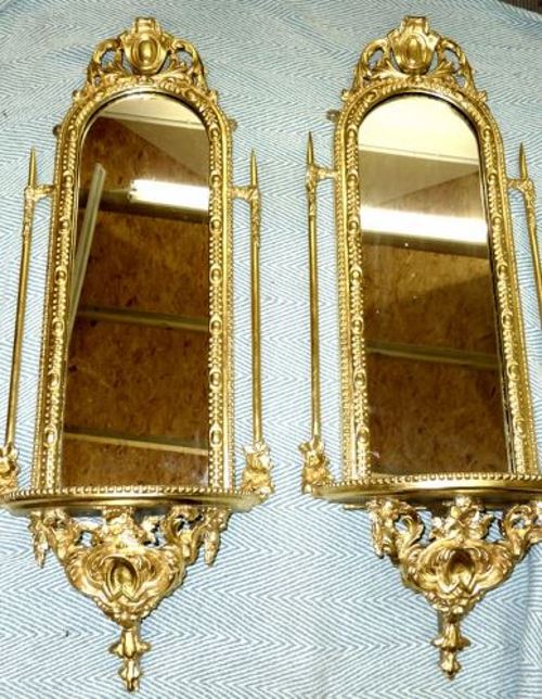 Gilded mirror repaired 